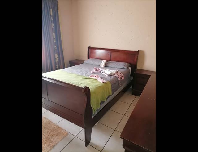 3 BEDROOM FREESTANDING FOR SALE IN TSAKANE EXT 12